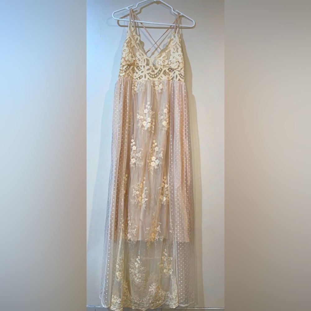 Magnolia Boutique Lace Maxi Dress